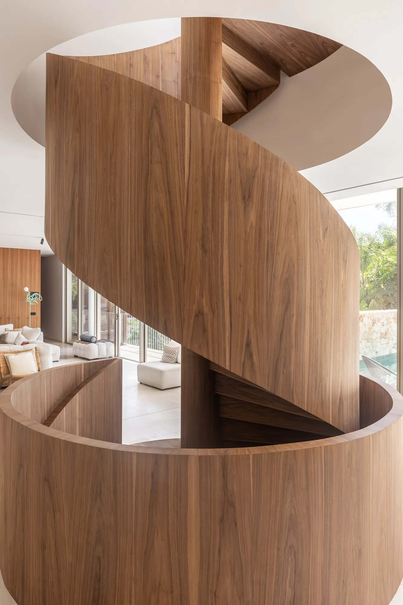 Escalera helicoidal en Fusteria carrio_11zon especialistas en muebles de madera fusteria carrio